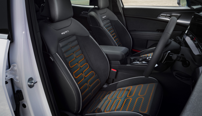 Front Heated Seats https://www.clarksofkidderminster.co.uk/assets/media/5.png