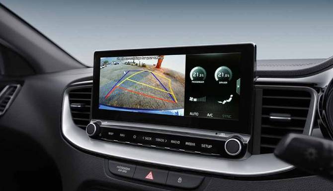 10.25” Navigation Touchscreen https://www.clarksofkidderminster.co.uk/assets/media/ceed_sw_gallery_rear_view_camera_960x720_01.jpg