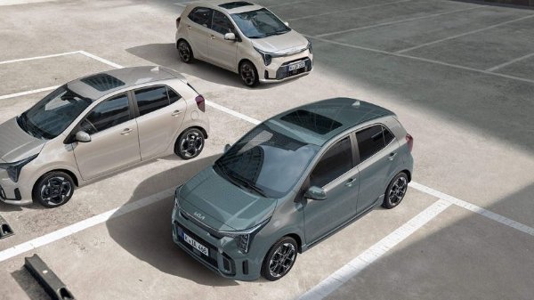 Group of KIA Picanto in a car park