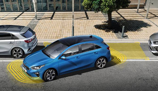 Easy Parking https://www.clarksofkidderminster.co.uk/assets/media/kia-ceed-easy-parking-960x720_aem_02.jpg