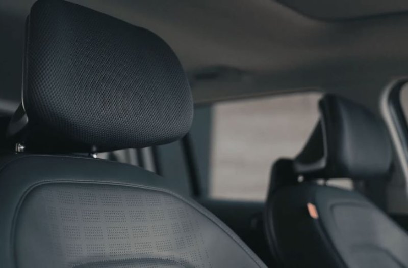 https://www.clarksofkidderminster.co.uk/assets/media/kiaev3headrests.jpeg