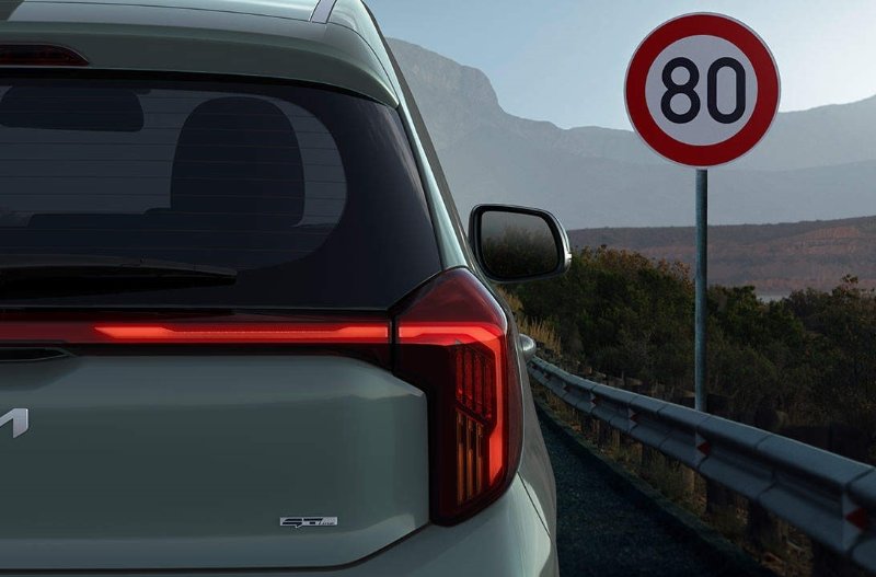 https://www.clarksofkidderminster.co.uk/assets/media/kiapicantonexttoa80speedlimitsign.jpeg