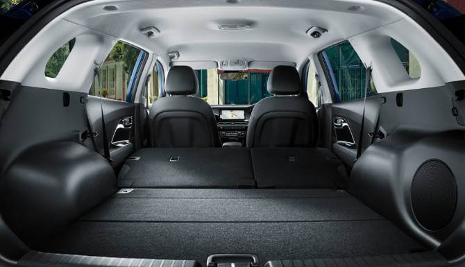 https://www.clarksofkidderminster.co.uk/assets/media/niro_rhd_trunk_960x720_01.jpg